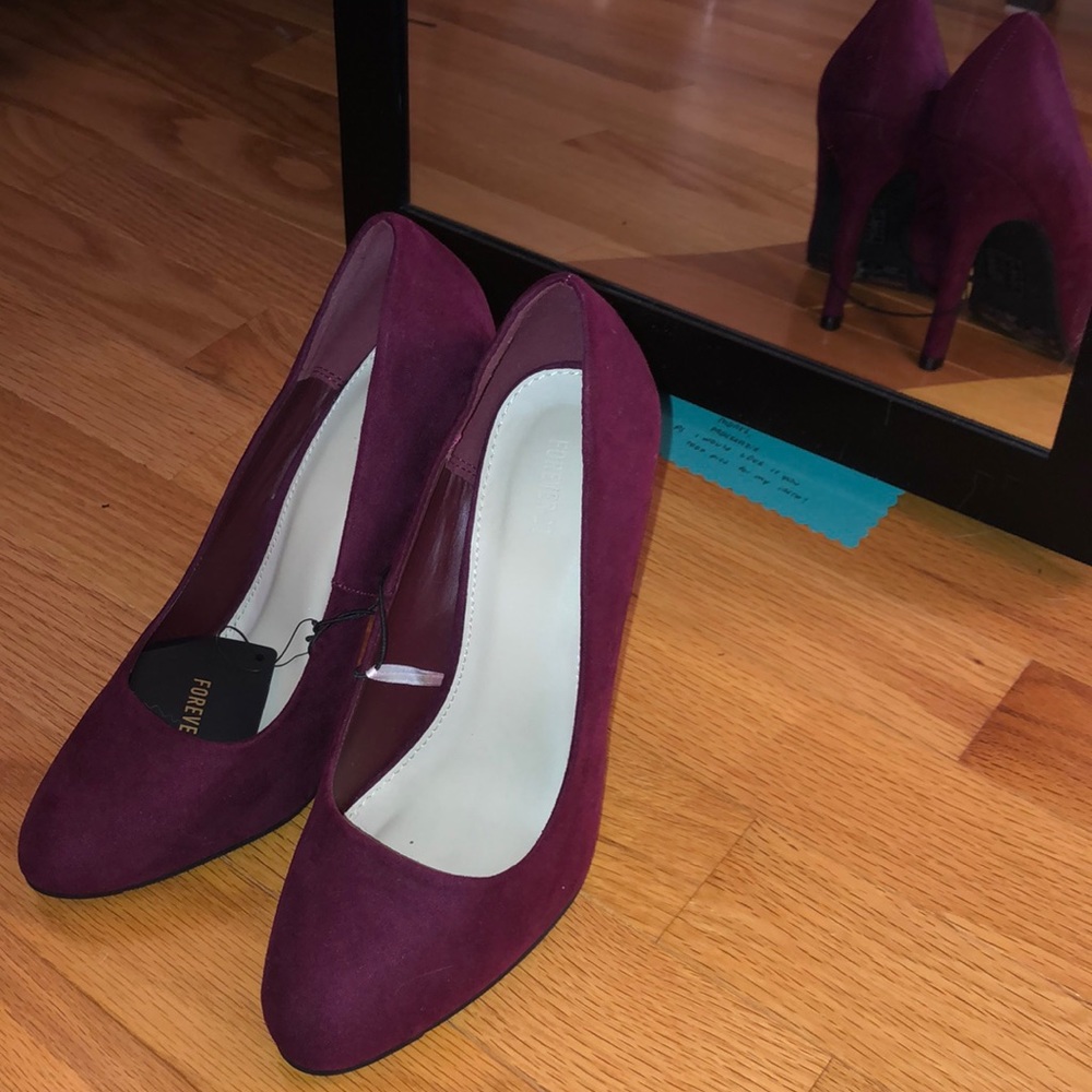 Burgundy Closed Toed Heels